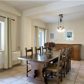 3 bedroom villa with heated pool in Kassiopi, Corfu, sleeps 6